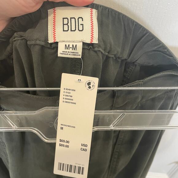 Urban Outfitters BDG Carissa Cargo Utility Pants Moss Green Wide Leg NWT M - Picture 3 of 7